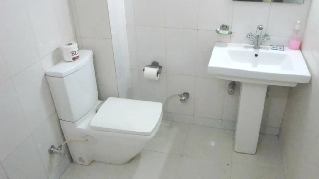 Hotel Su Shree Continental 5 Minutes Walk From New Delhi Railway Station - photo 10