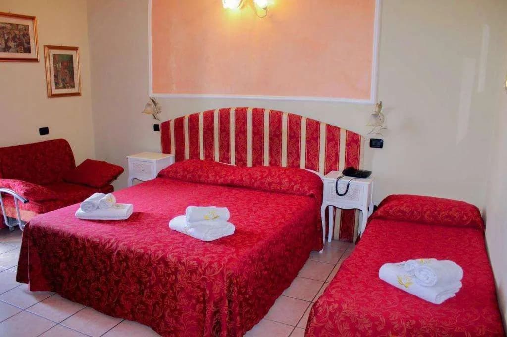 Hotel Sicilia - photo 22