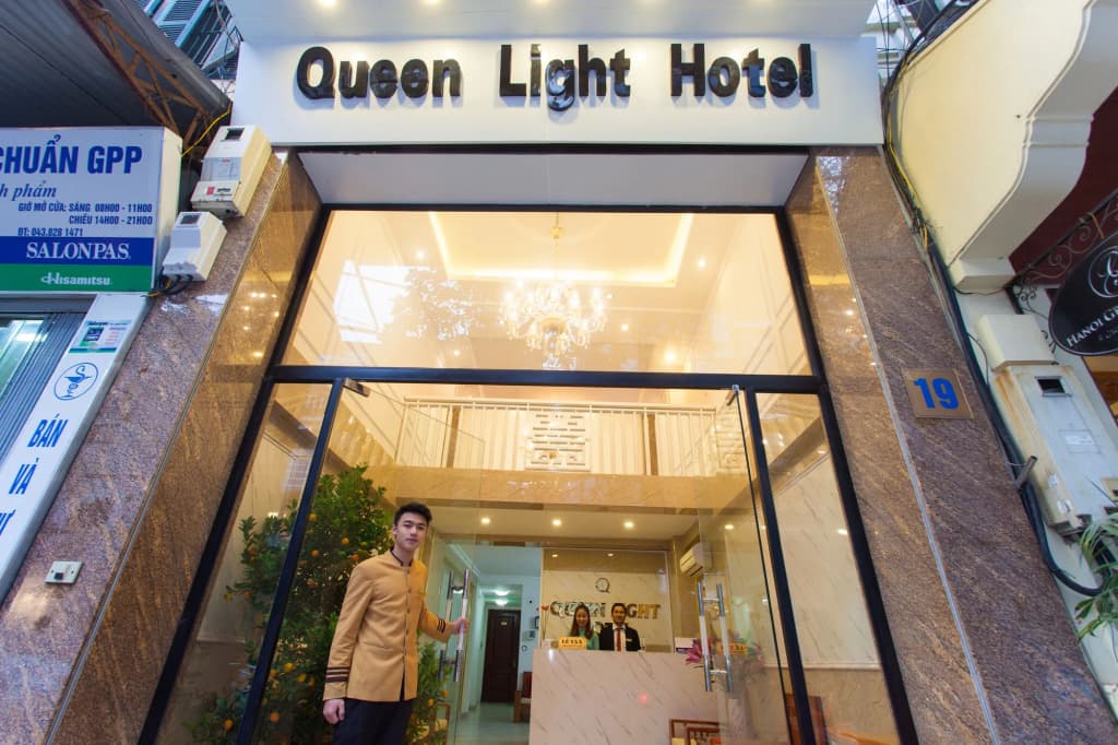 Queen Light Hotel - photo 14