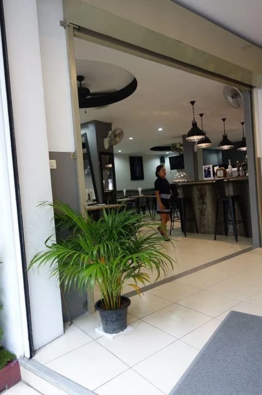 C&C Residence Bistro Restaurant - photo 24