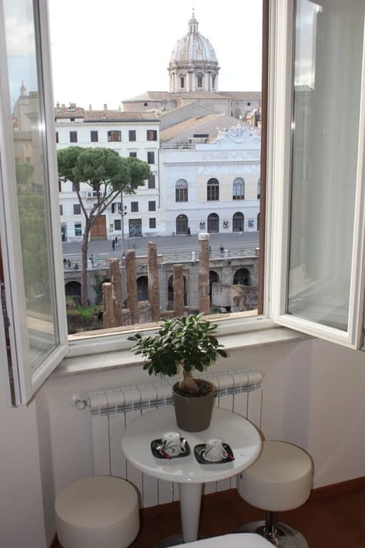 Superior Relais Temple View - photo 8