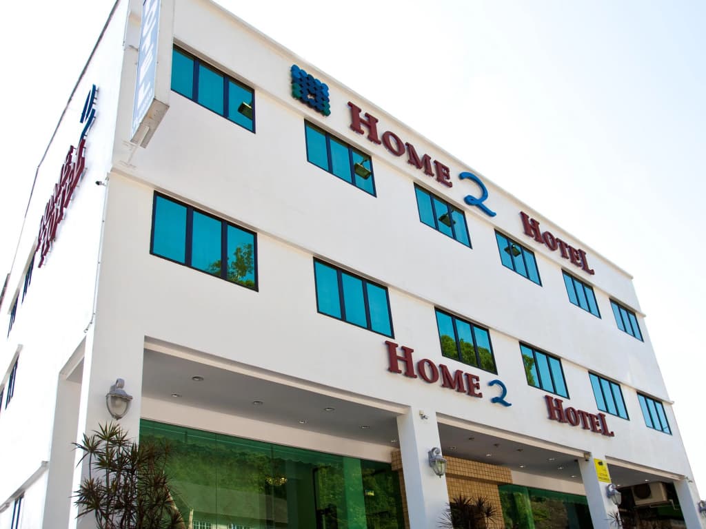 Home 2 Hotel - main photo