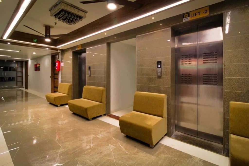 Lucky Inn Suites - photo 12