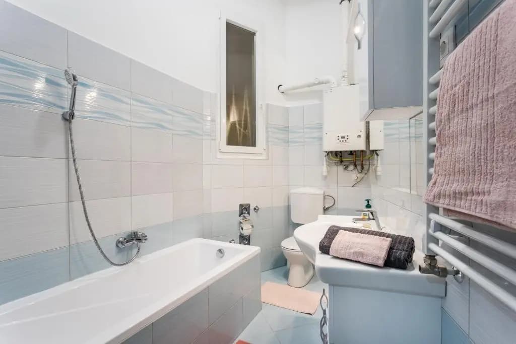 BpR Turquoise Simplicity Apartment - photo 6