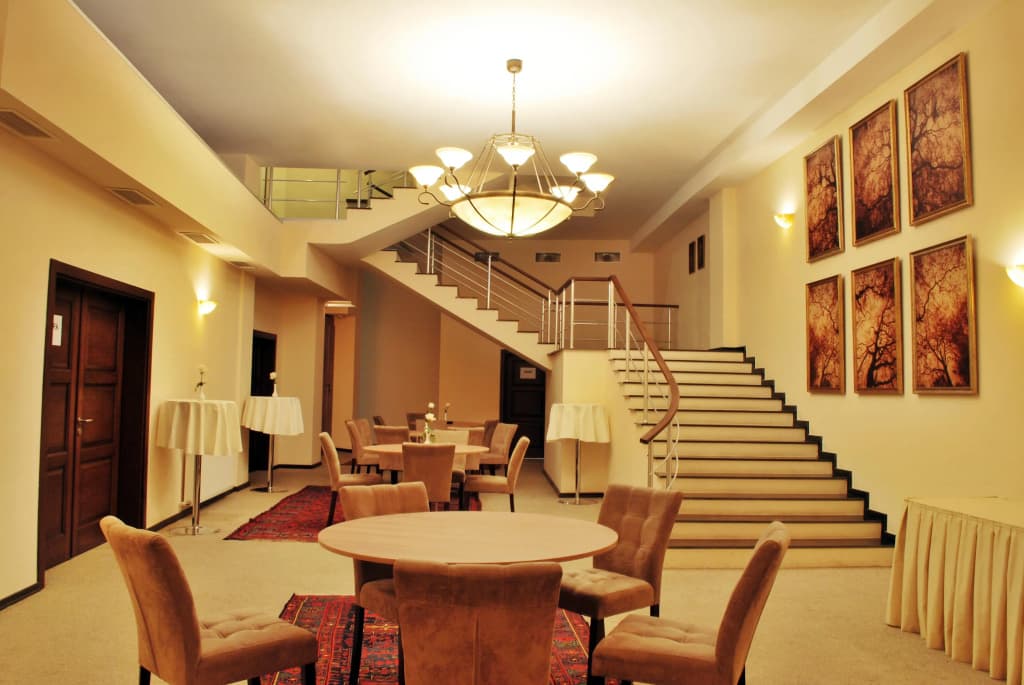 Betsy's Hotel - photo 11