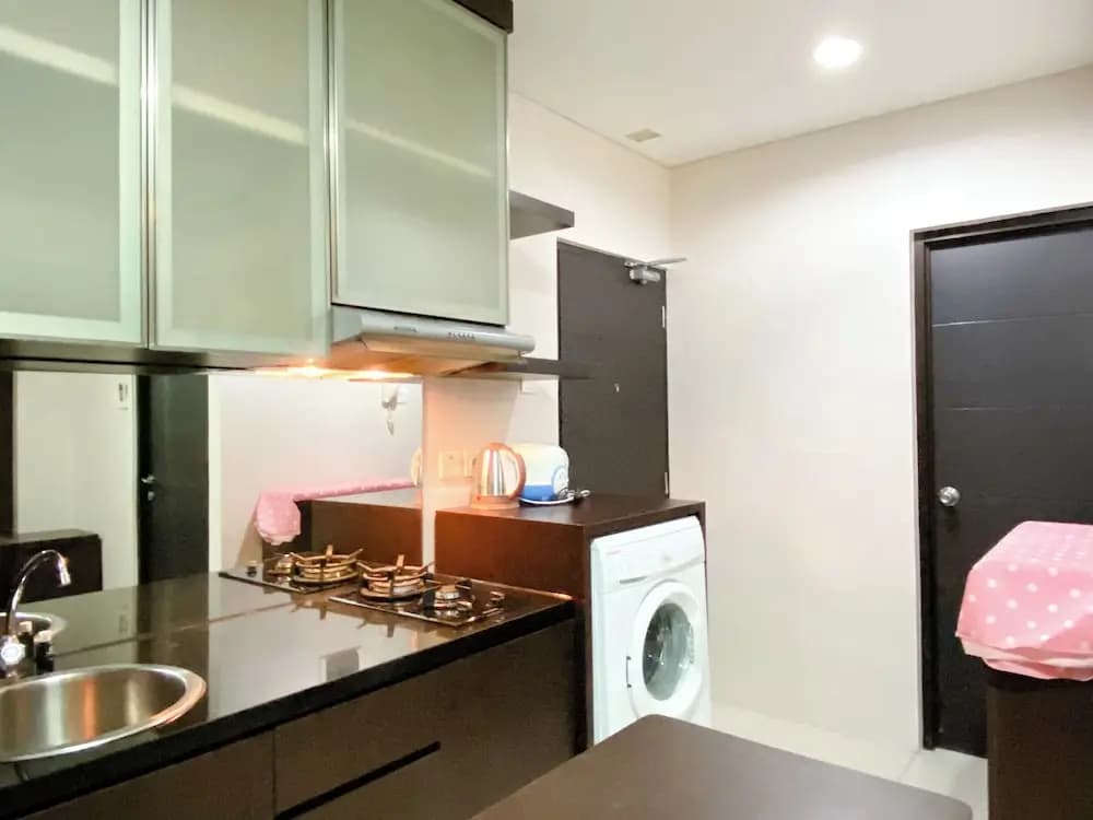 Spacious And Restful 1Br Tamansari Semanggi Apartment - photo 12
