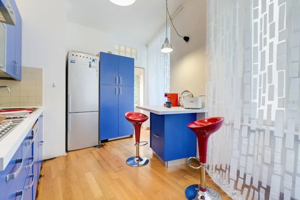 Extra Large Colorful Flat in Central Location! - photo 14