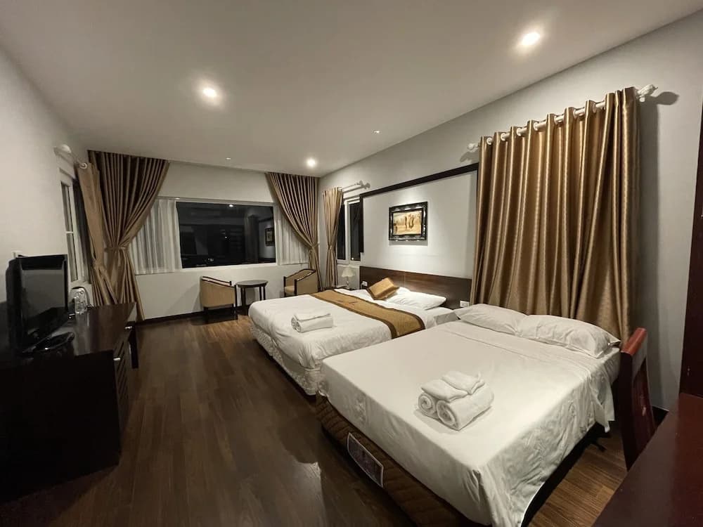 Bay Luxury Hanoi Hotel - No 9 Nguyen Truong To - photo 4