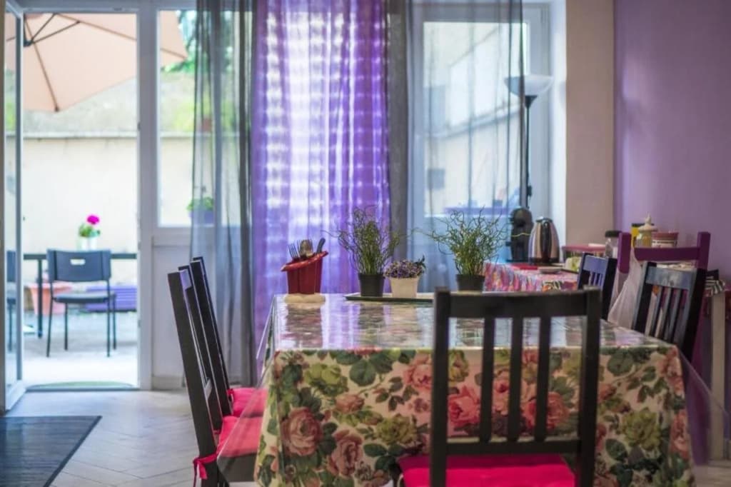 Lanzies Guesthouse - photo 7