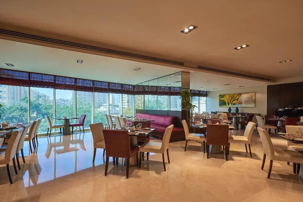 Safir Hotel Doha - photo 28