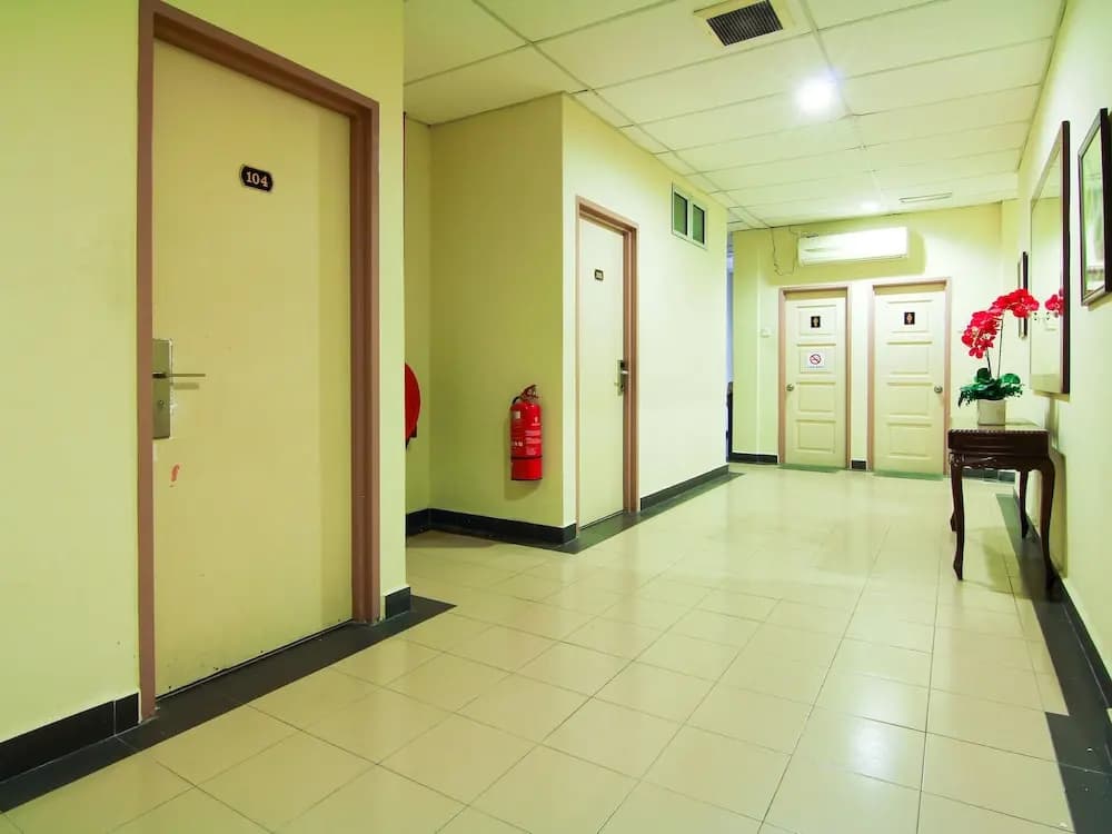 OYO 11343 Hotel Putra Iskandar - photo 13