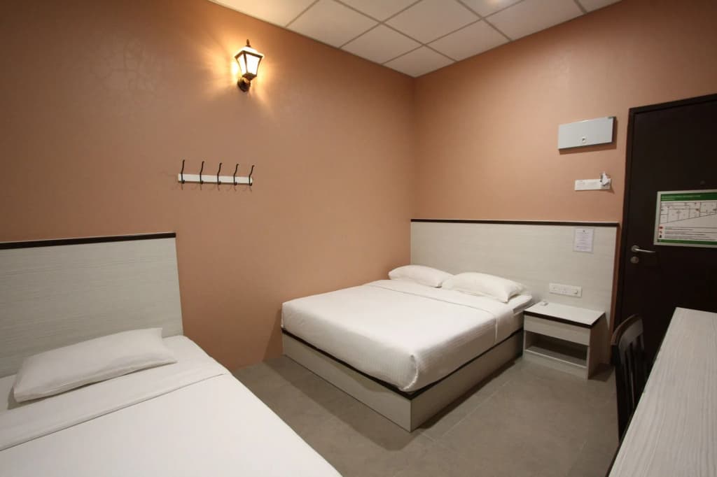 Shamrock Guest House II - photo 6