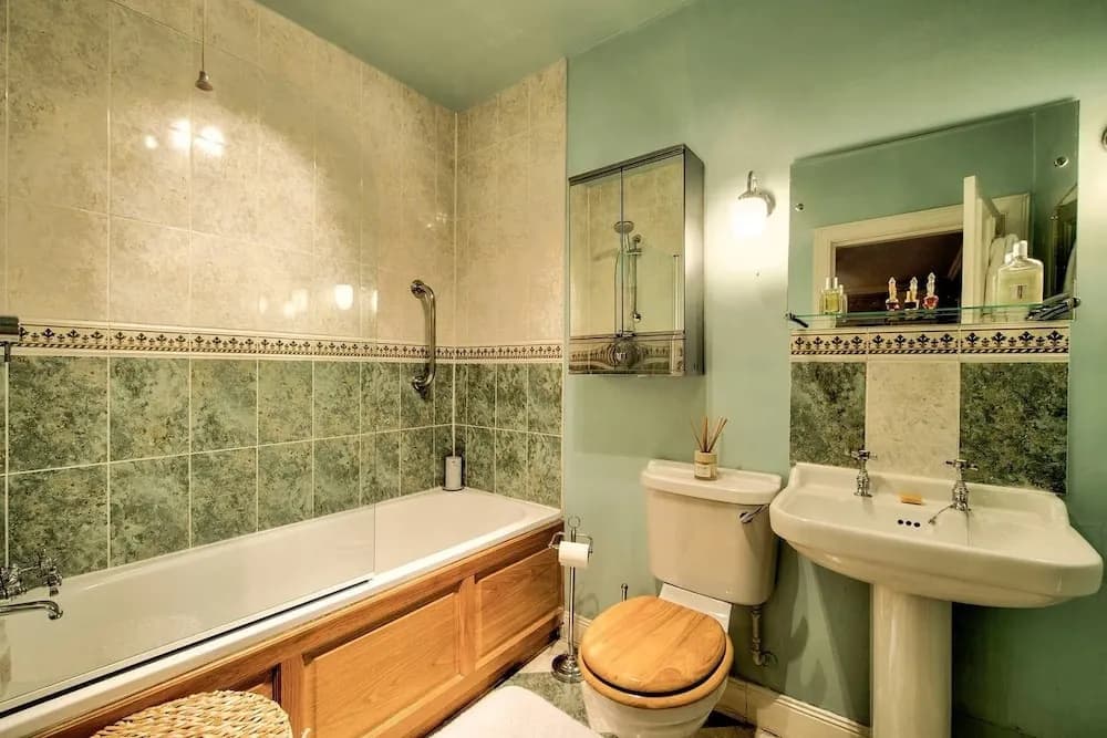 Beautiful 1 Bedroom City Centre Apartment - photo 7