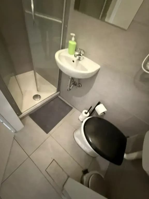 Value 1BR Apt Close to Westbahnhof - photo 5