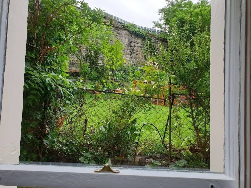 Cosy Flat With Garden View - photo 10