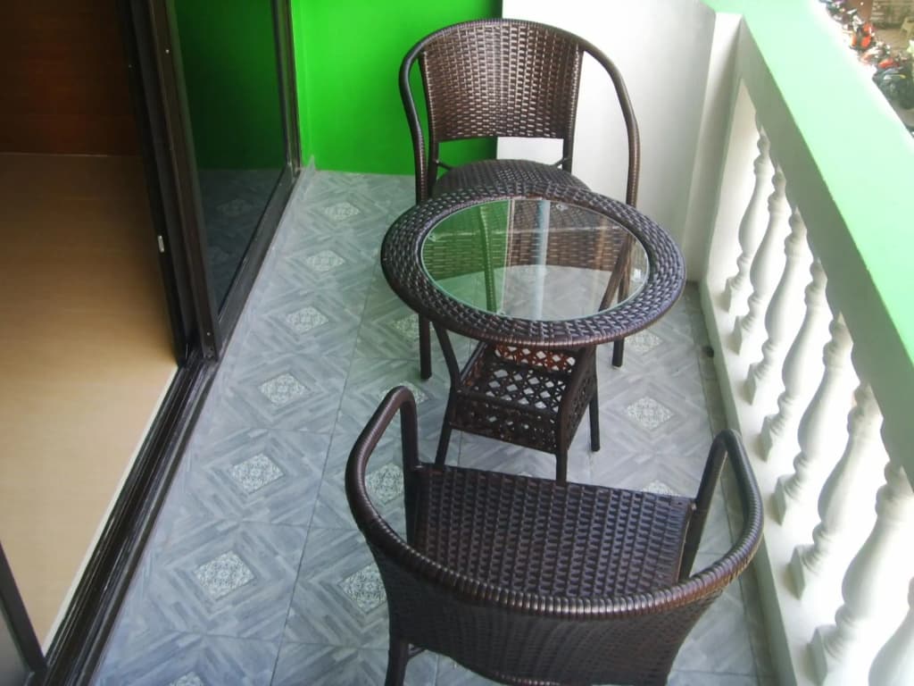 Kontiki Guesthouse - photo 8