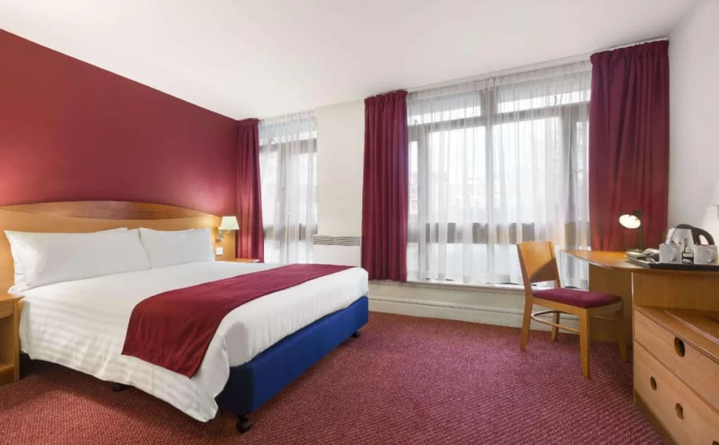 Waterloo Hub Hotel & Suites - photo 25