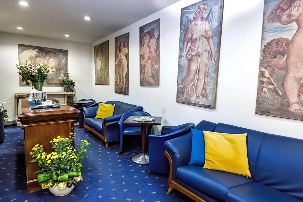 Hotel Diplomatic - photo 12