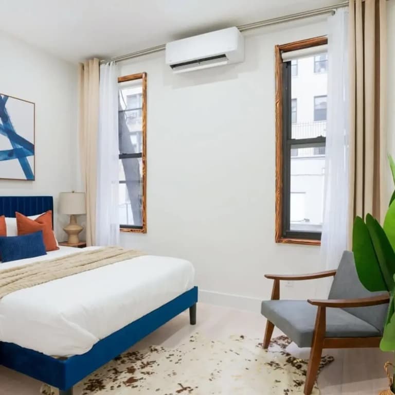 317-1d New 2BR Duplex W D Private Backyard - photo 4