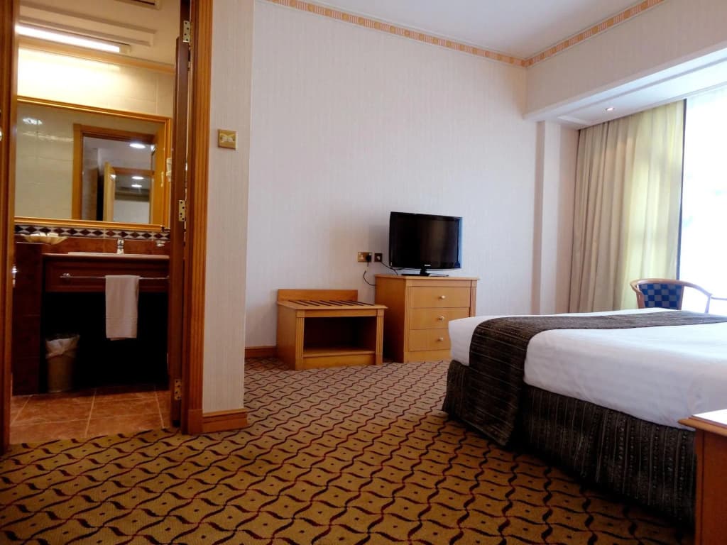 Beach Bay Hotel - photo 7