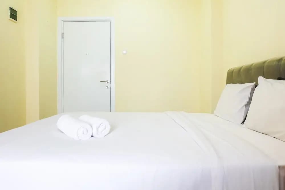 Minimalist Studio Green Pramuka Apartment - photo 5