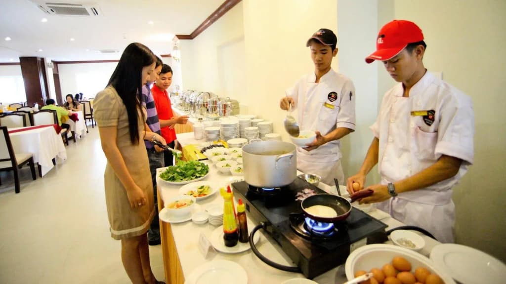 Seventeen Saloon Hotel - photo 22