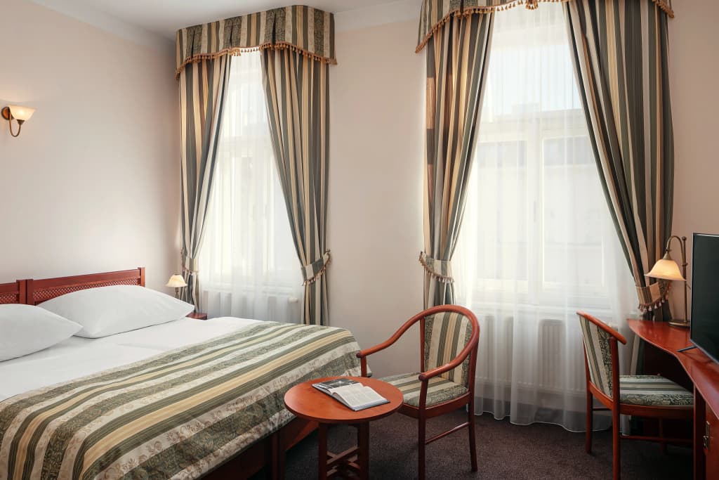 Amigo City Centre Hotel - photo 5