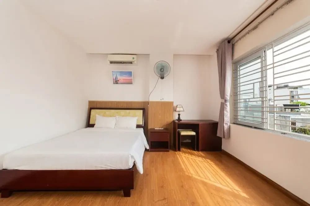 Kis Hotel & Apartment - photo 2