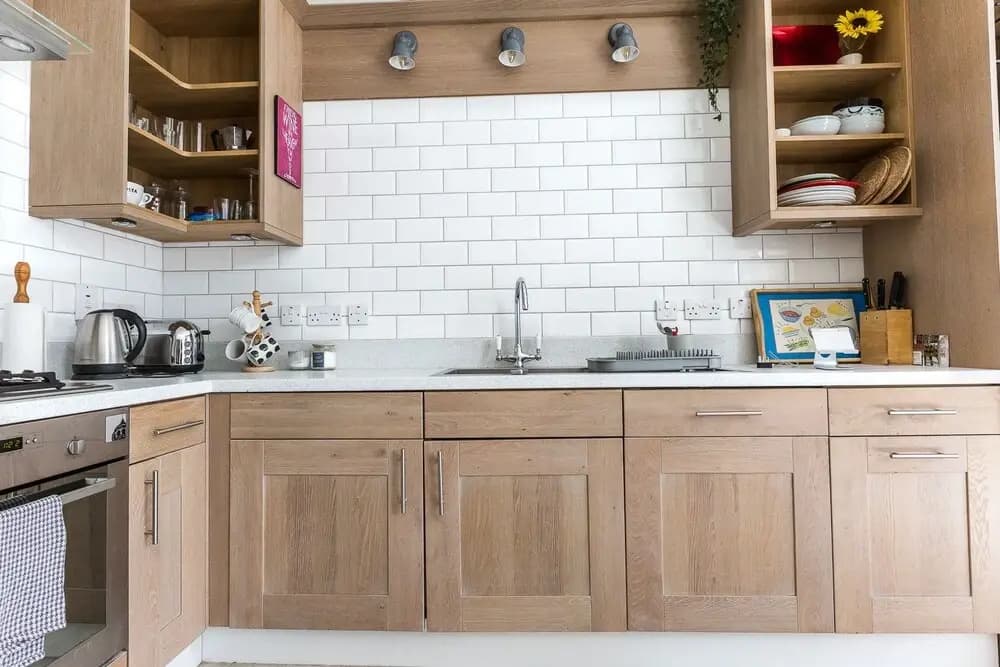 Bright Two BR Period Apartment in Whitechapel - photo 13