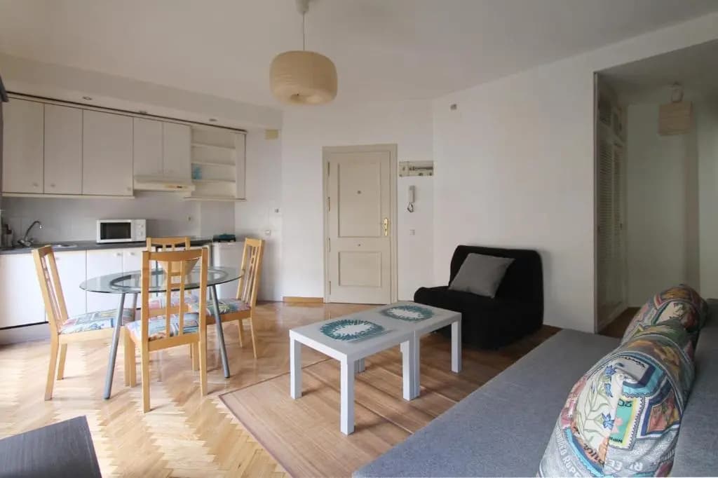 Apartamentos Goyescas Deco - photo 6