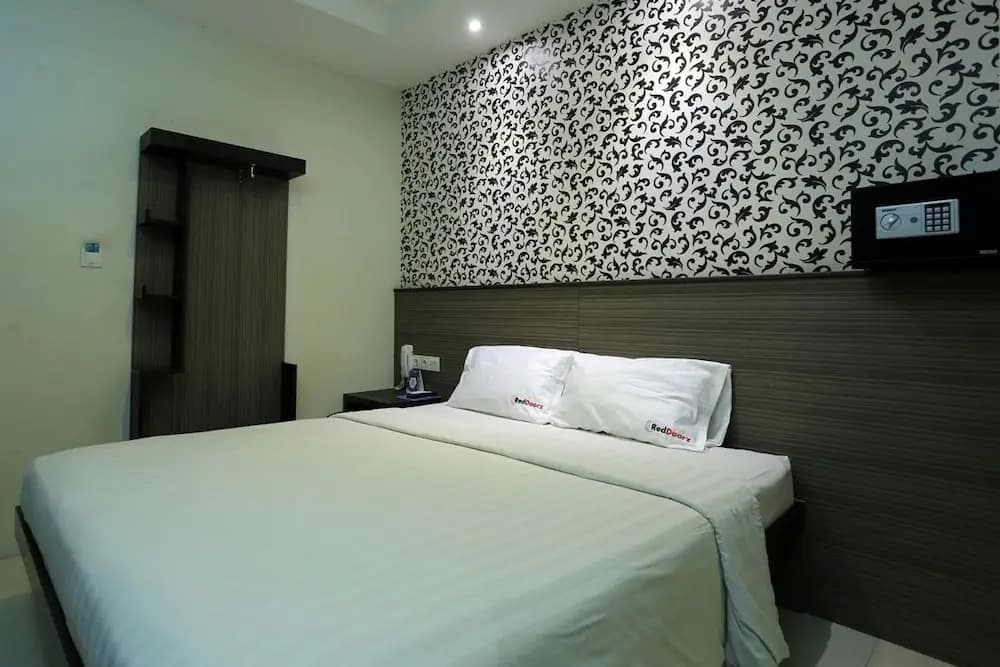 RedDoorz @ Istana Kuta Galeria - photo 5
