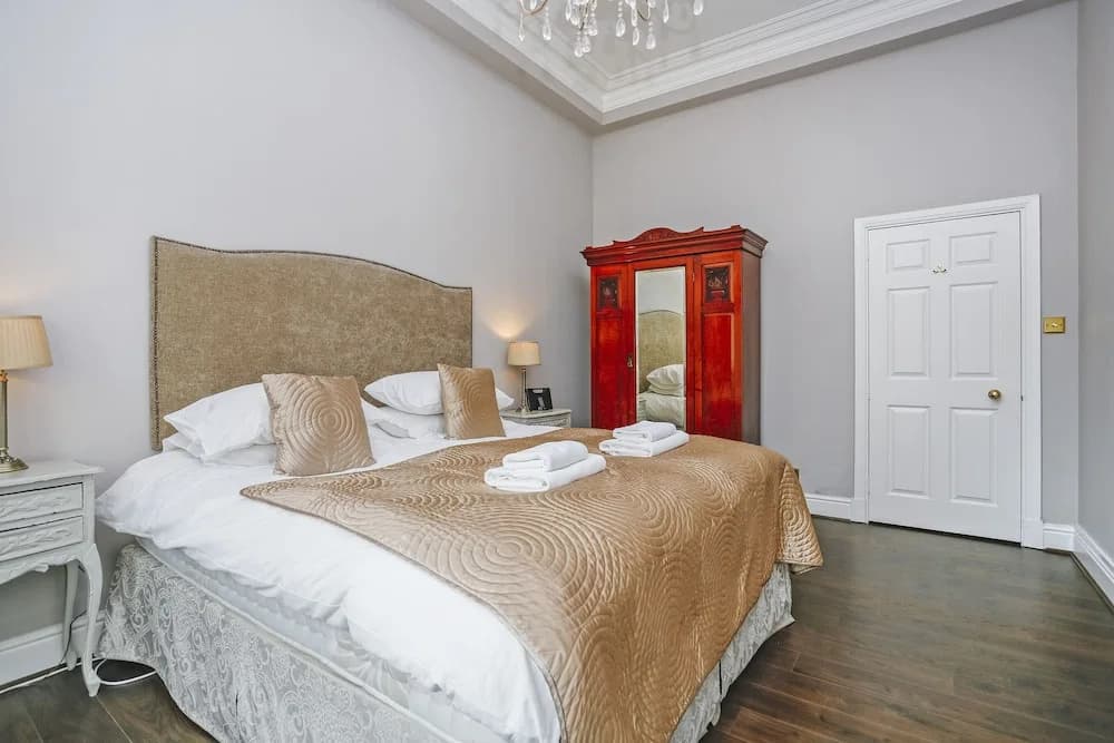 Gorgeous Royal Mile Mansion Apartment - photo 4
