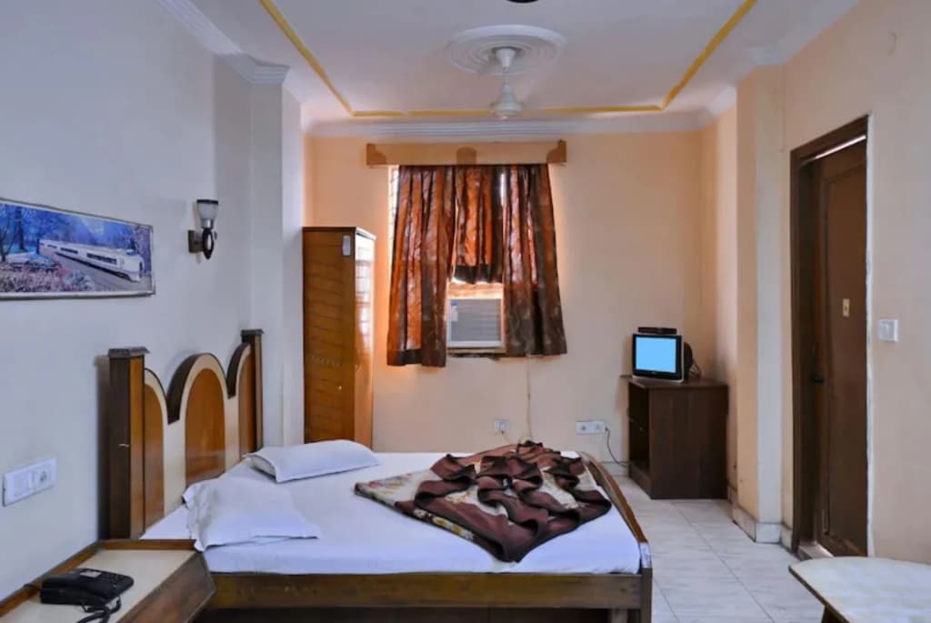 Hotel Ashoka Continental - photo 13