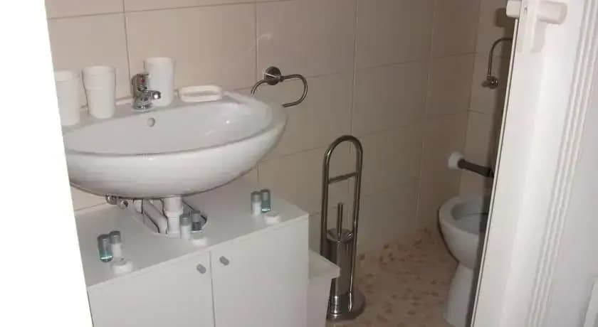 CH-Vienna City RoomsPenthouse Terrassenapartment - photo 9