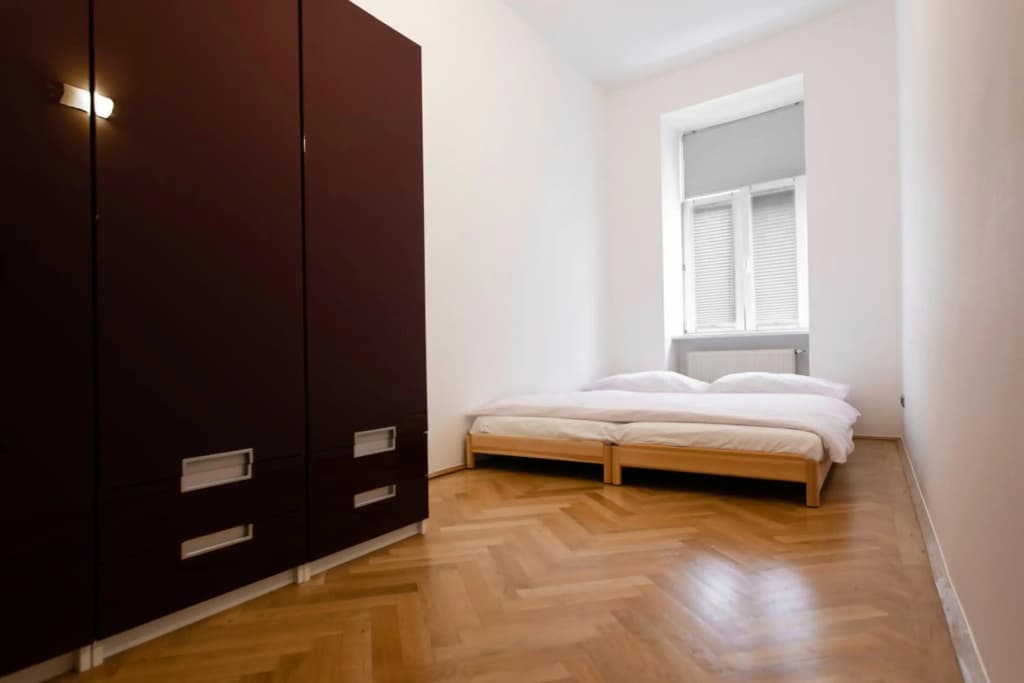 3-Bedroom Apartment in Central Vienna - photo 5