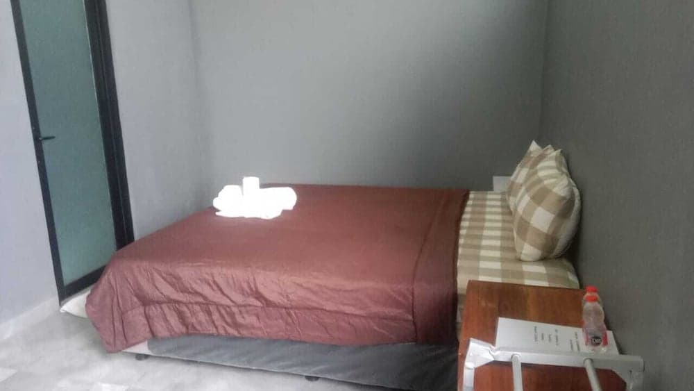 Rumah WJ Room and Suites - photo 1