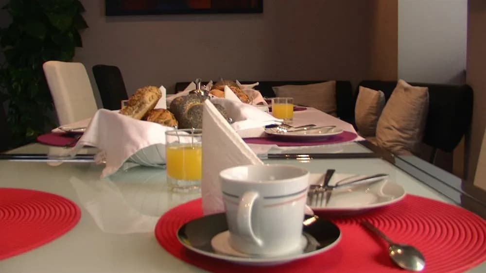 Pension De Lux - photo 10