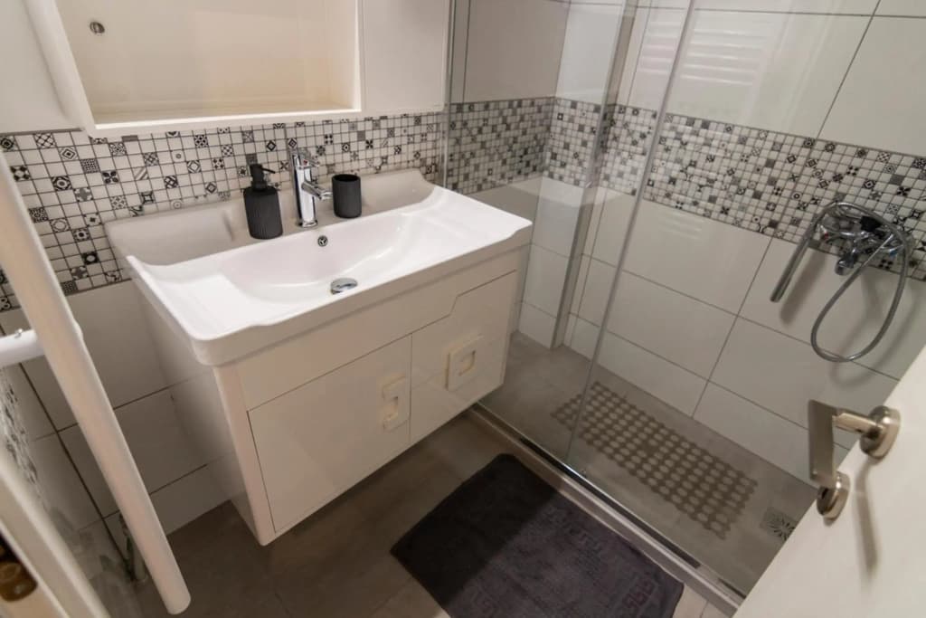 Luxury apartment 10’ from the center! - photo 7