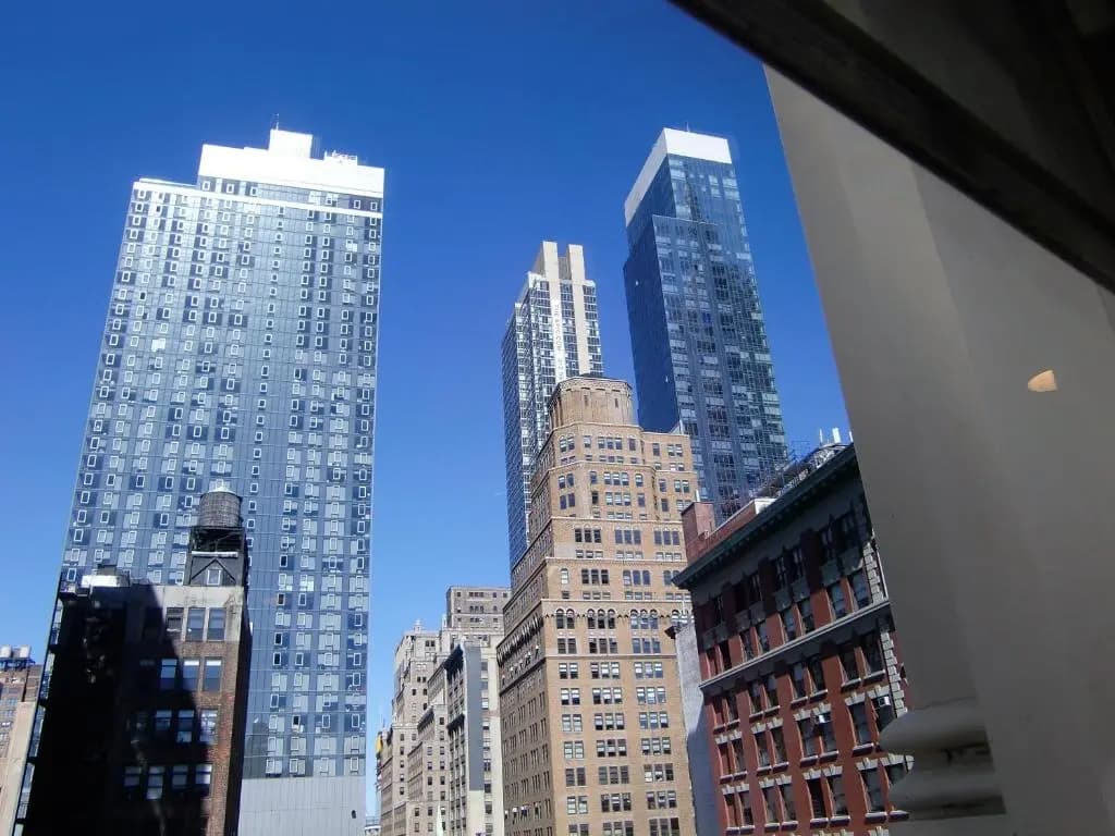 Studios Midtown Manhattan - photo 14