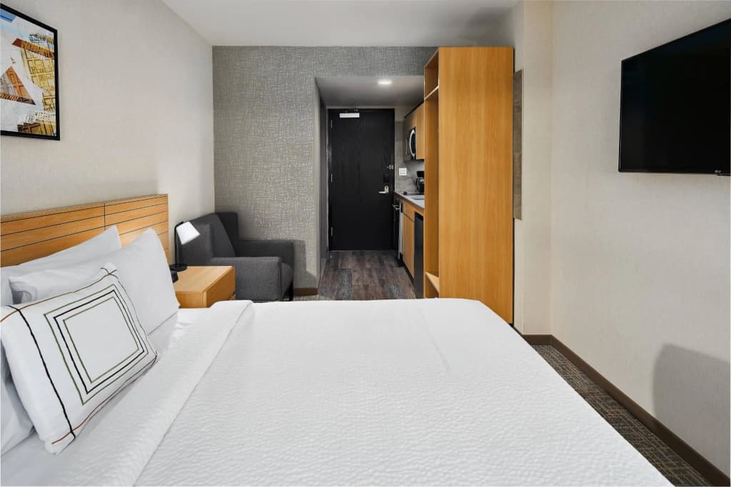 Royalton Park Avenue - photo 8