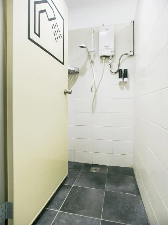 Capsule Inn - photo 8