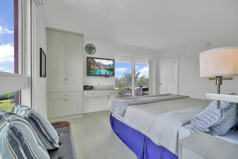 Gorgeous Spacious 2bed Bayview Apartment - photo 3