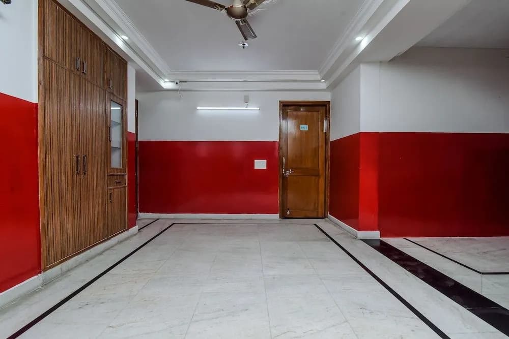 Shiva Inn By OYO Rooms - photo 10