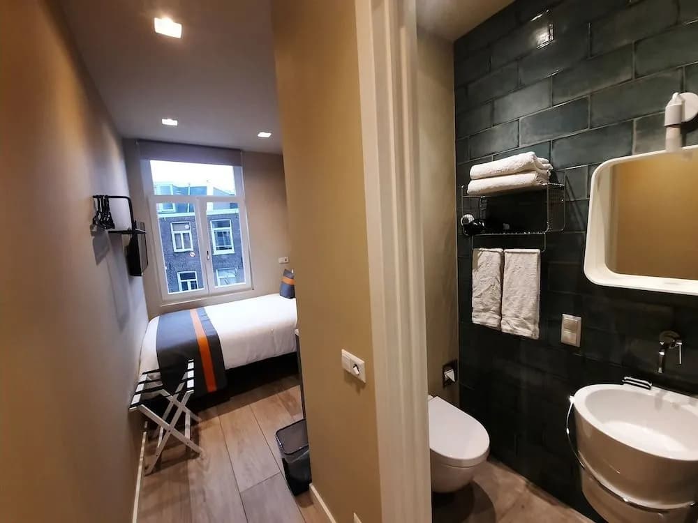 RoomWest - photo 10