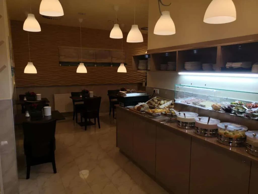 Ch-Hotel Luka - photo 10