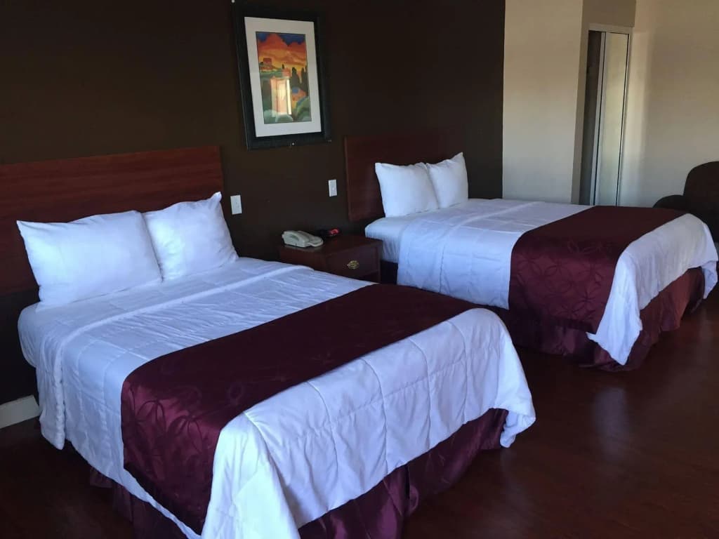 LA Royal Viking Apartments - photo 4