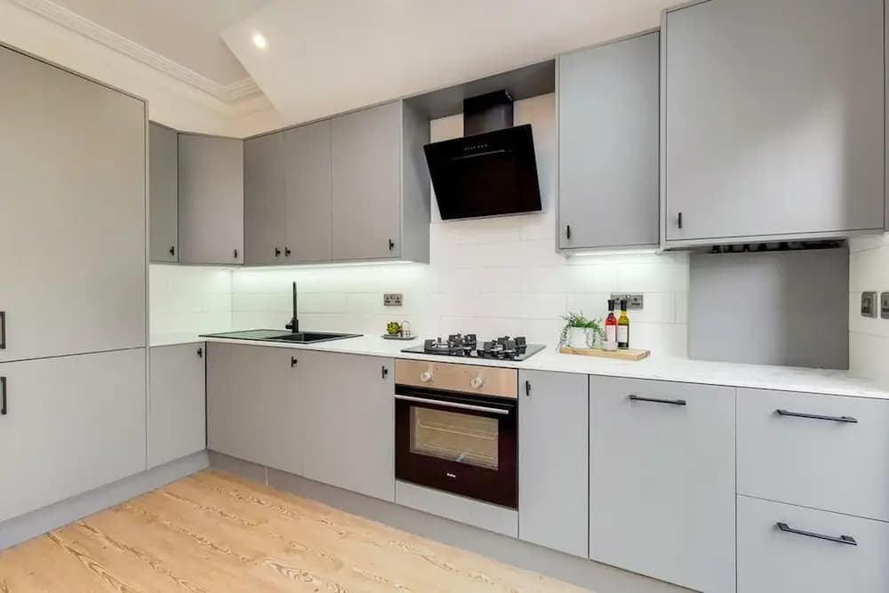 Brand New Luxury 2-bed Apartment in London - photo 10