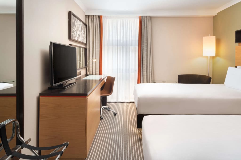 Hilton London Kensington - photo 4