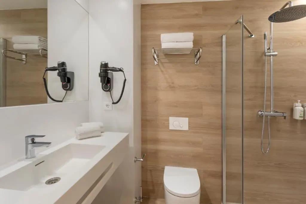 B&B HOTEL Madrid Vallecas Ensanche - photo 20