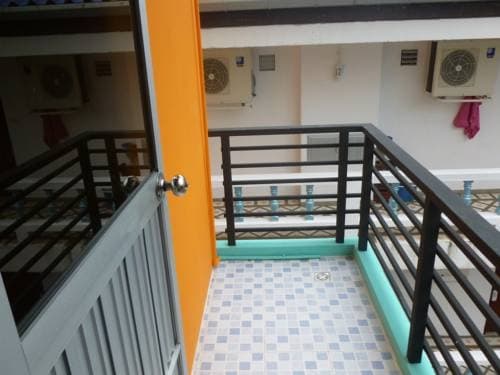 Orange House - photo 9